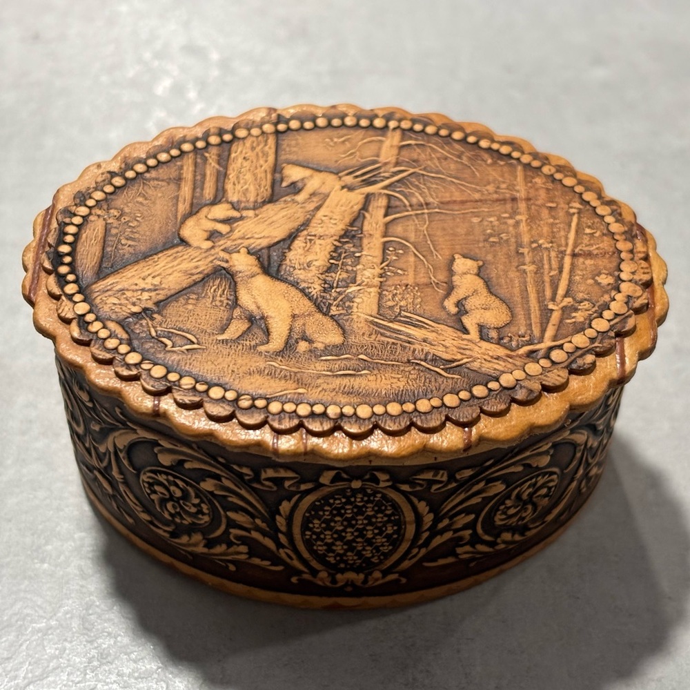 Russian Trinket Box Hand Made Birch Bark Oval Wood Ornate Forest Scene Outdoor